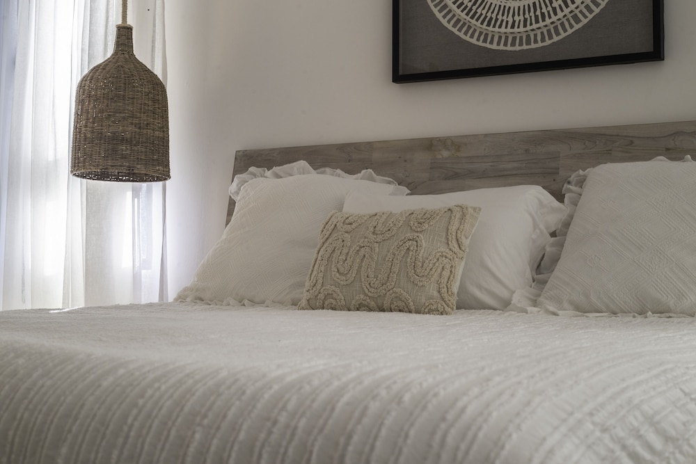 Condo, 3 Bedrooms