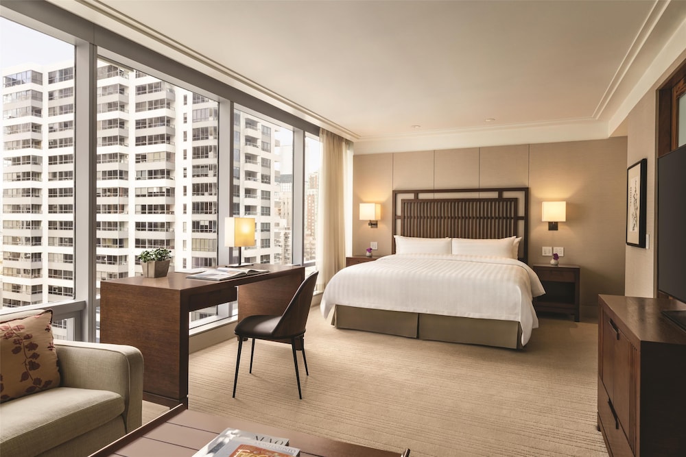 Deluxe Room, 1 King Bed with Sofa bed