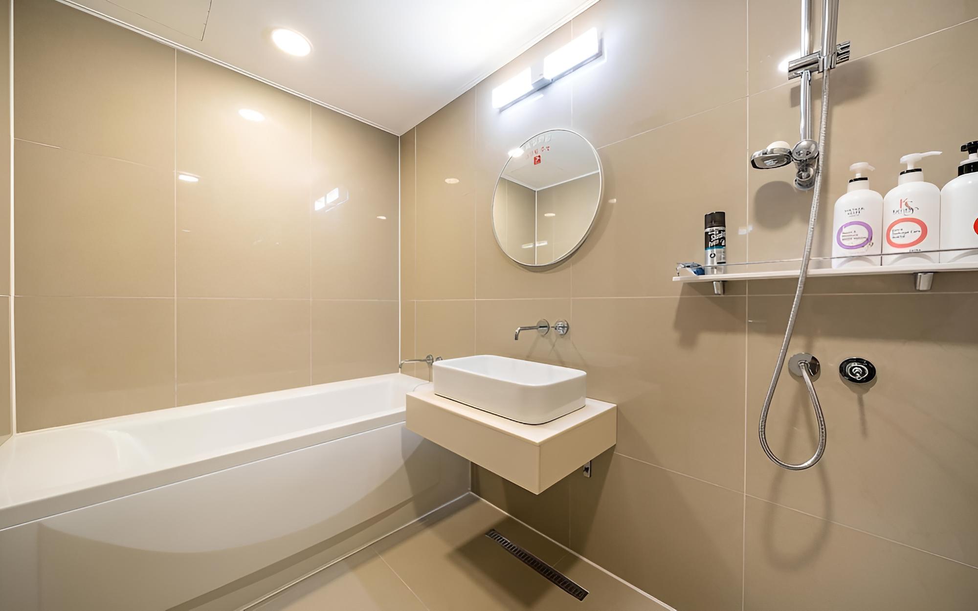 Room (Standard Room With OTT) photo 2