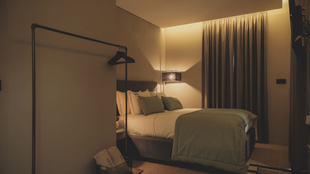 Double Room, 1 King Bed, Balcony, Vineyard View photo 2