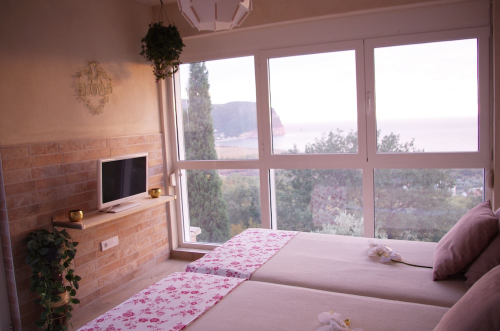 Double or Twin Room, Sea View photo 3