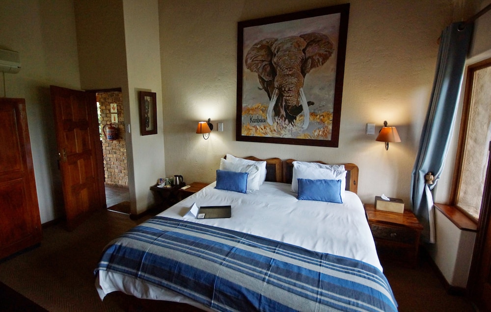 Room, River View - Photo 3