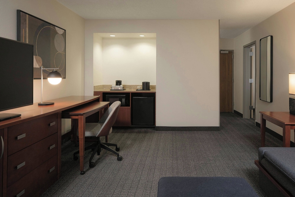 Suite, 1 Bedroom (Mobility Accessible, Tub)