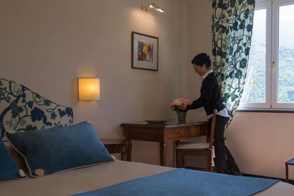 Superior Double Room, Hill View - Photo 8