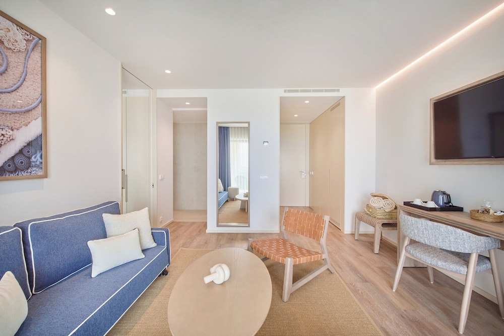 Suite, Sea View photo 3