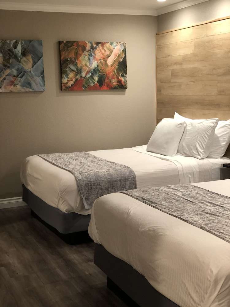 Deluxe Double Suite - Photo 2