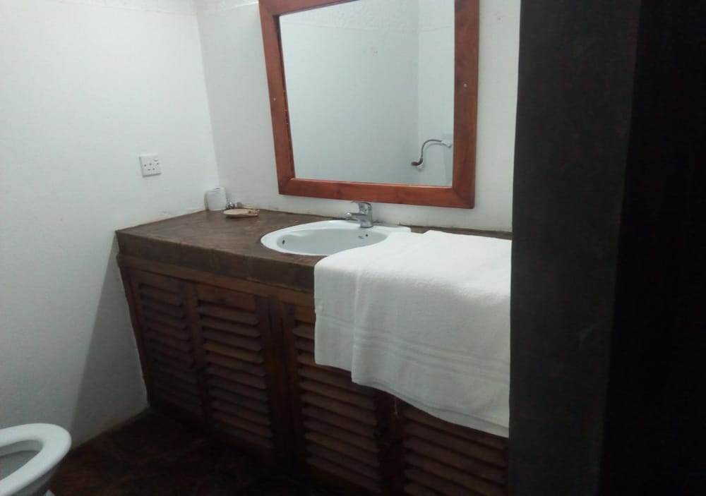 Standard Double Room, 1 Queen Bed, Pool View photo 2