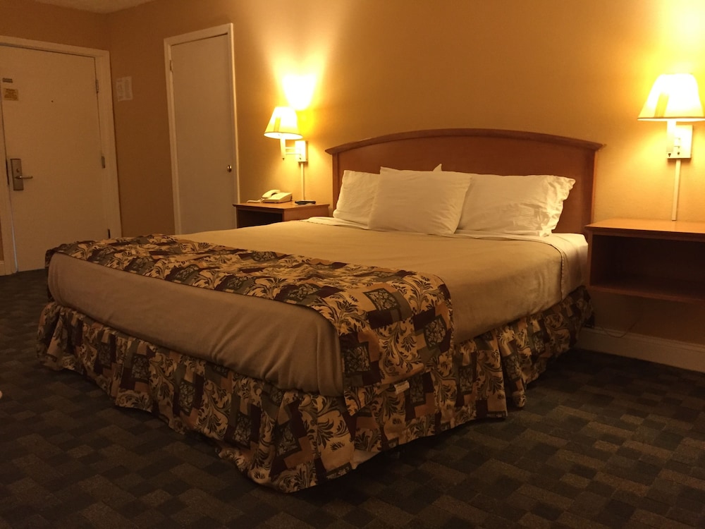 Poolside Room with One king size bed Non smoking - Photo 3