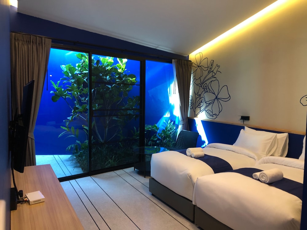 Honeymoon Room