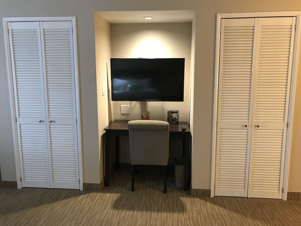 Premium Studio Suite, 1 King Bed (Coast Premium King Studio Suite) - Photo 1