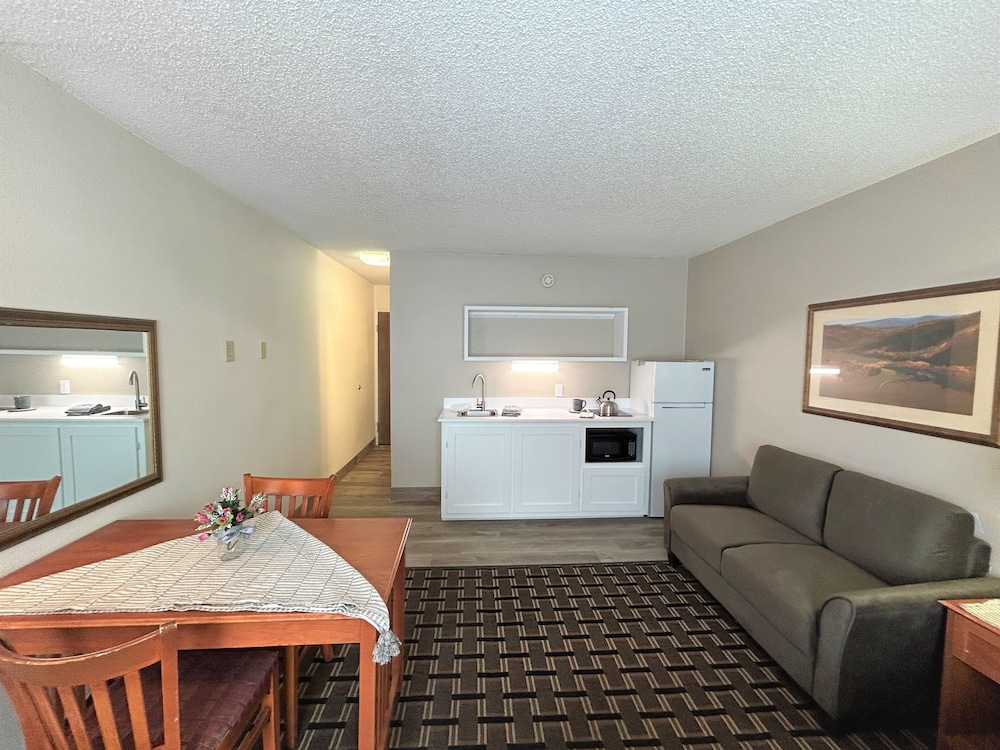 Standard Room, 2 Queen Beds, Non Smoking, Kitchenette - Photo 6