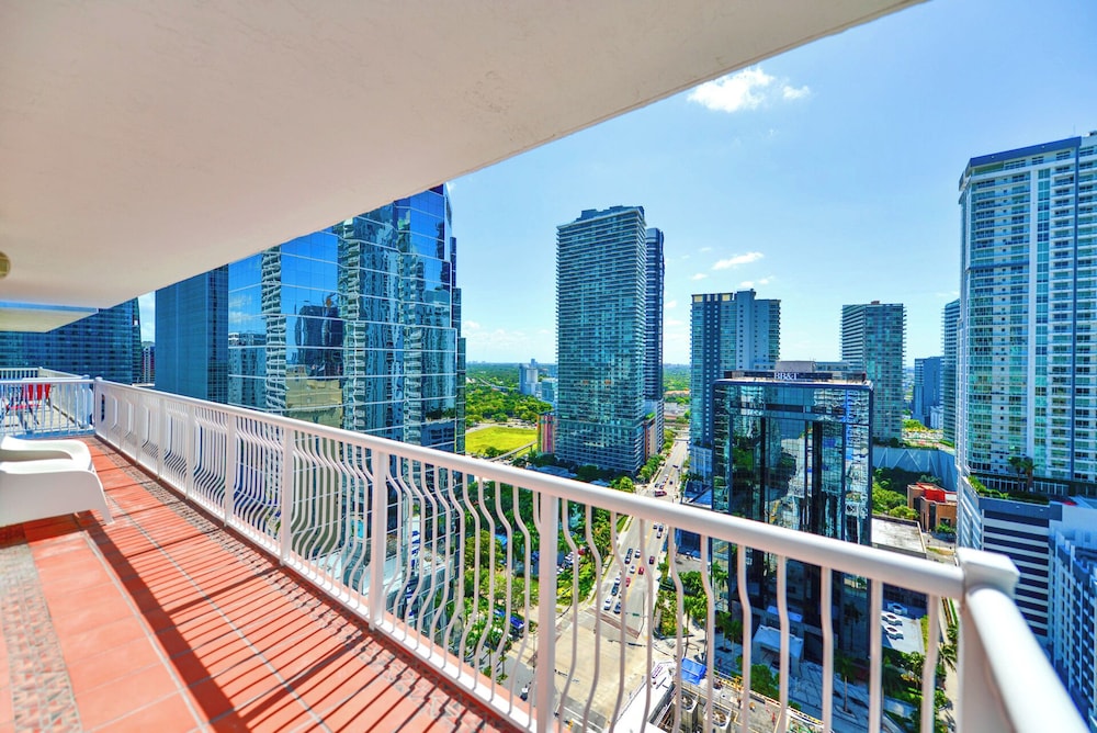 Condo, 3 Bedrooms, Balcony, City View photo 2