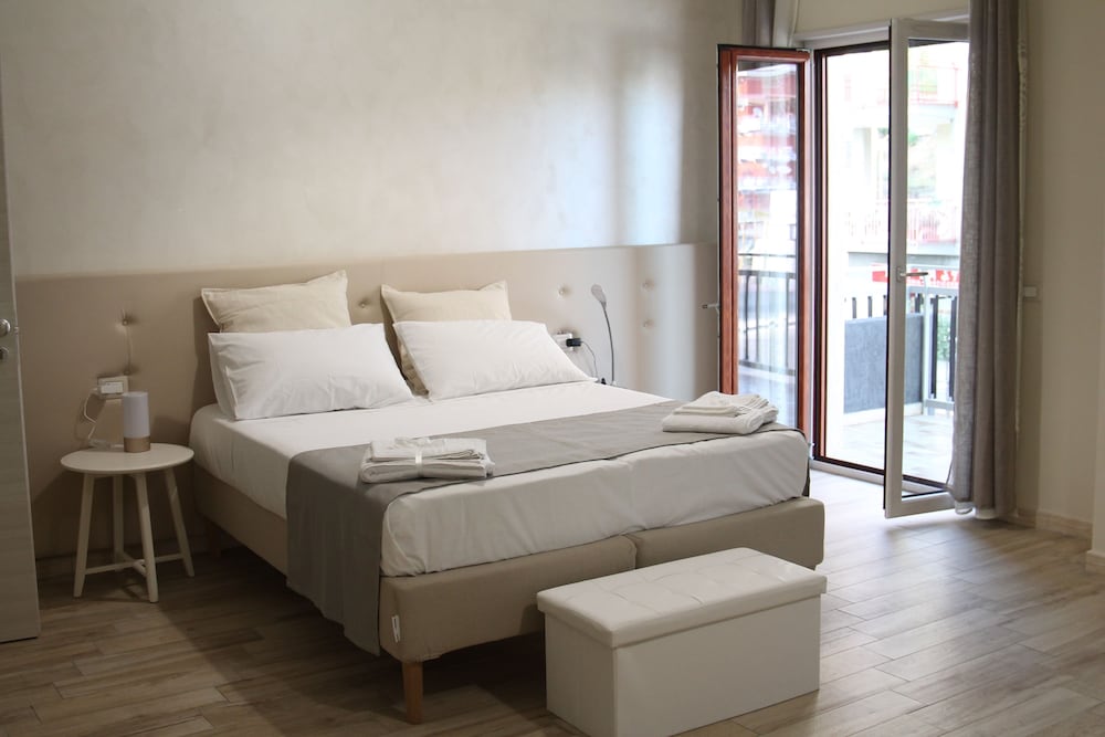 Junior Suite, Ensuite (with shower balcony) photo 1