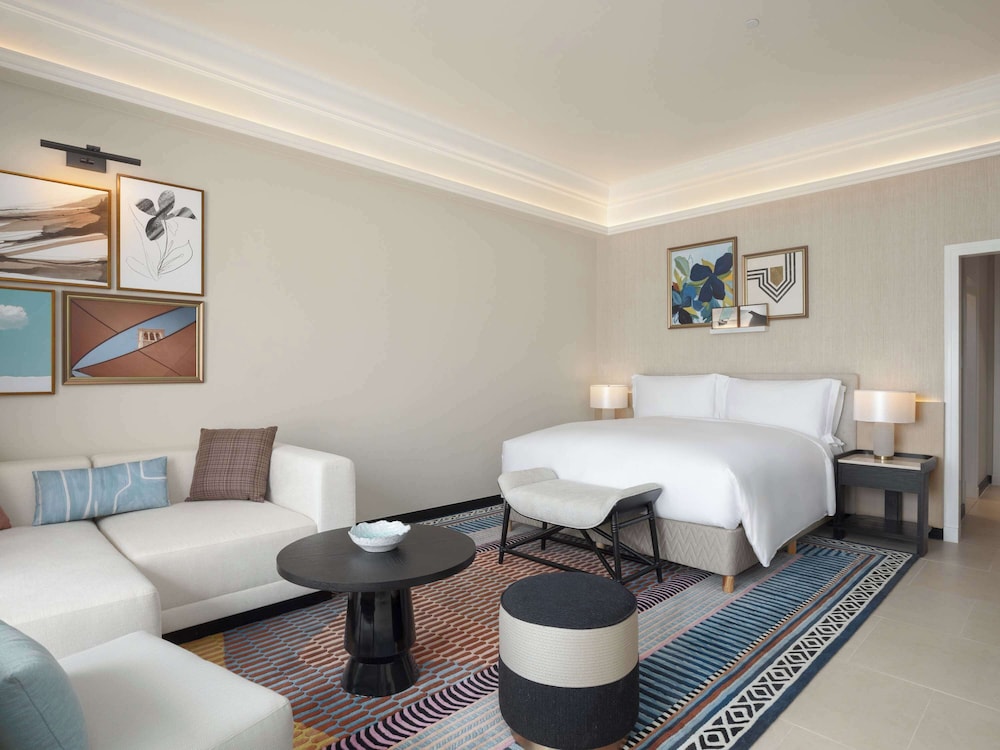 Superior Room, 1 King Bed, Garden View