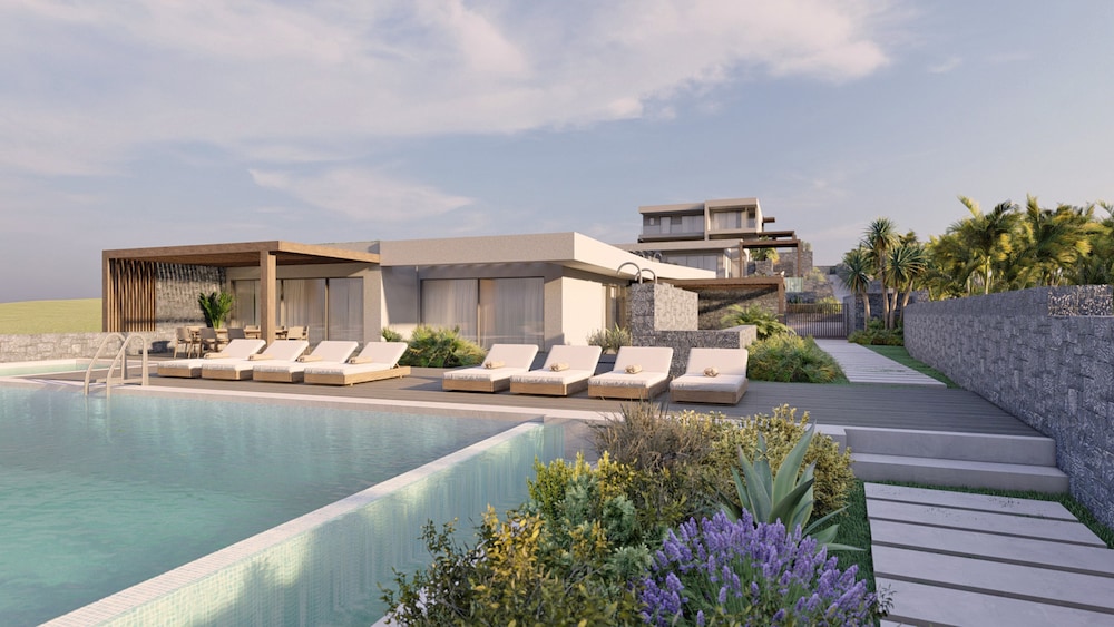 Infinity Wellness Sea Front Villa