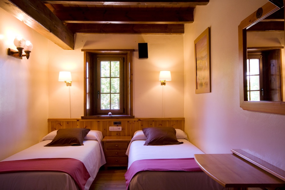 Double or Twin Room photo 3