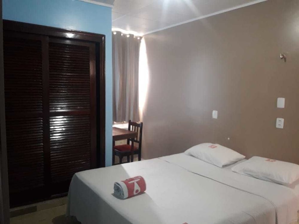 Economy Twin Room, City View photo 2