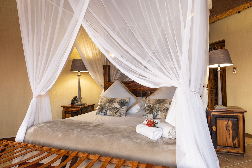 Suite, 1 King Bed photo 1
