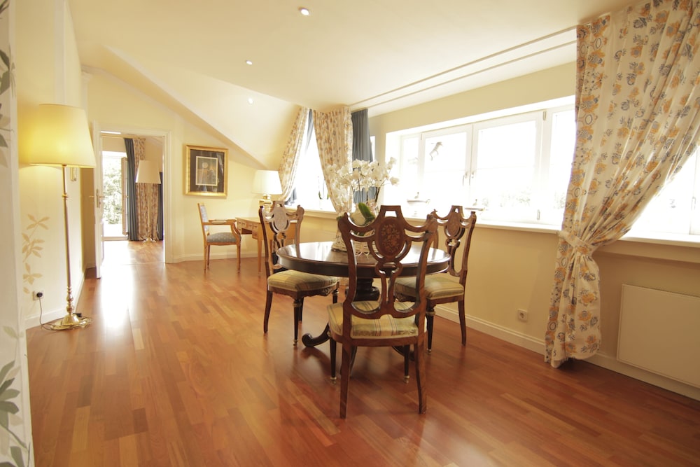 Suite, Mountain View photo 2