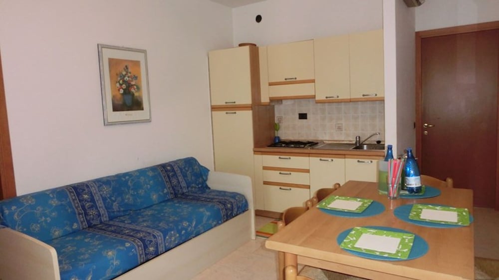 Apartment, 2 Bedrooms, Patio, Garden View photo 2