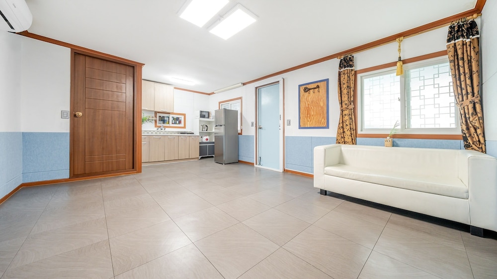 Basic Room, 1 Bedroom (Ocean Room)