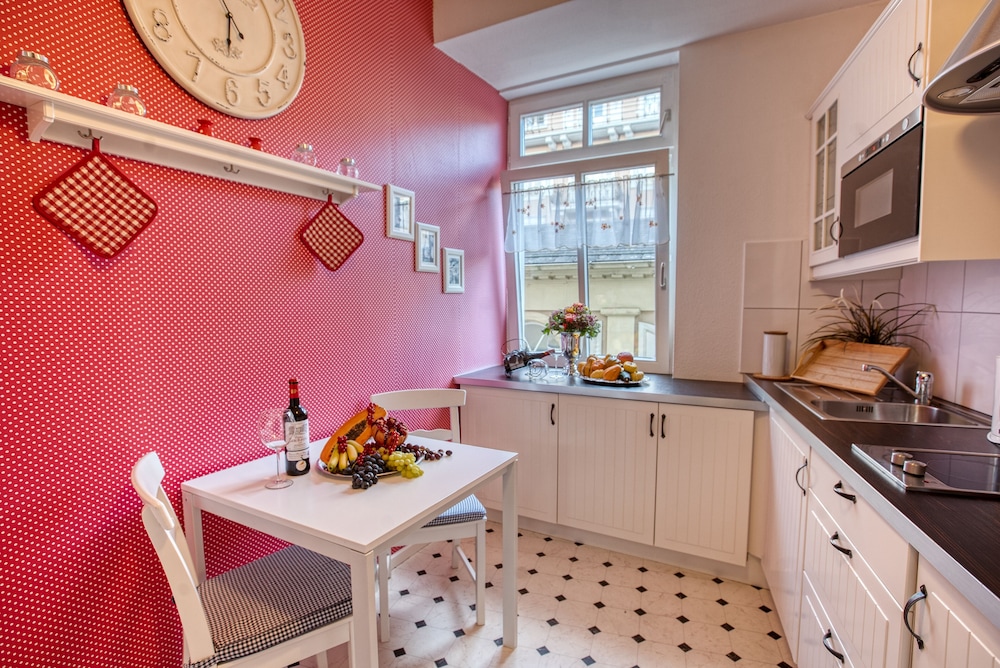 Superior Double Room, Private Bathroom, City View - Photo 3