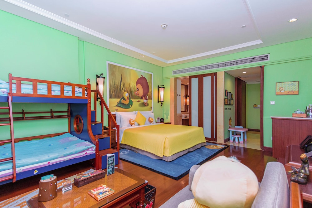 1 King 1 Bunk Bed Premium Kids Theme photo 1