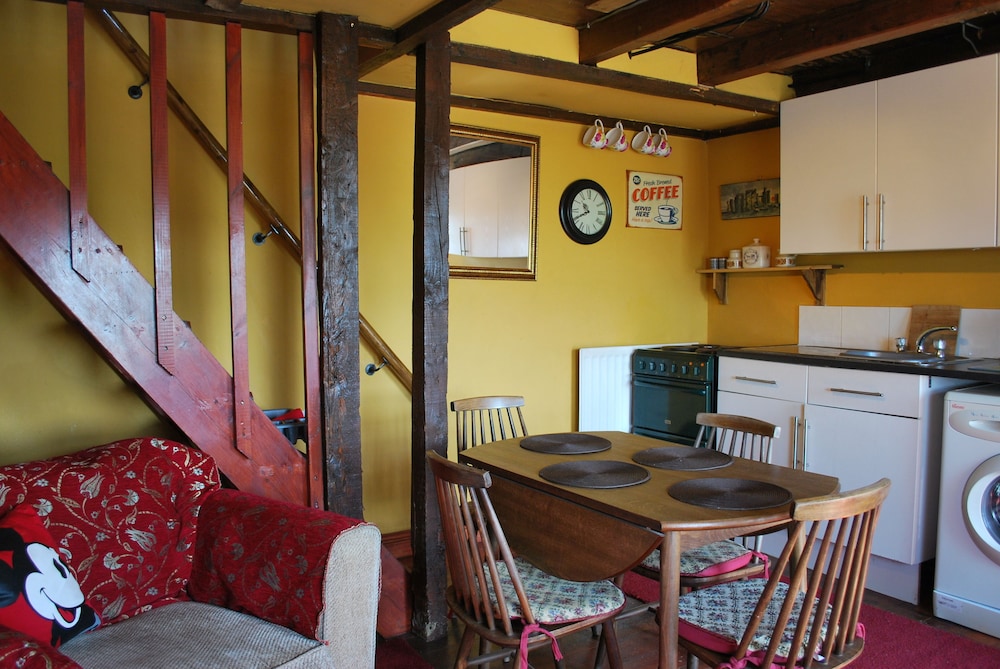 Family Cottage, 2 Bedrooms (The Rafters) photo 3