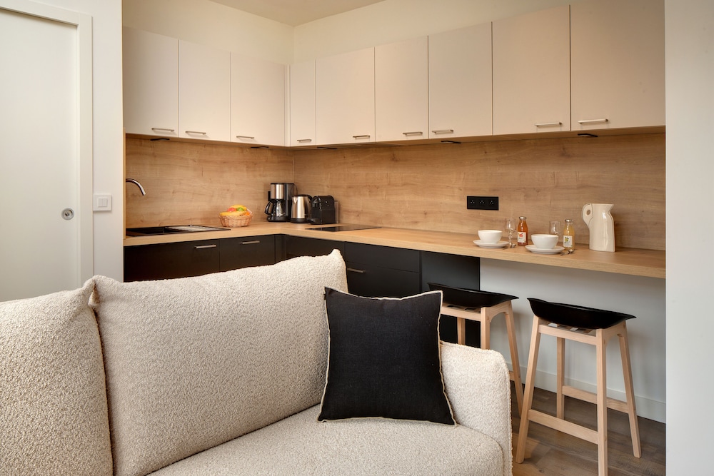 Apartment - Photo 4