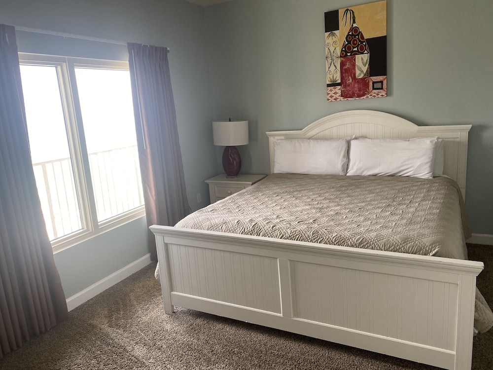Condo, 2 Bedrooms, Oceanfront