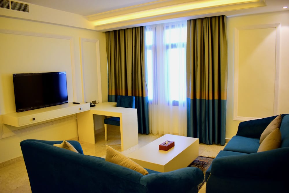 Suite, 1 Bedroom, Non Smoking (Aircondition) photo 3