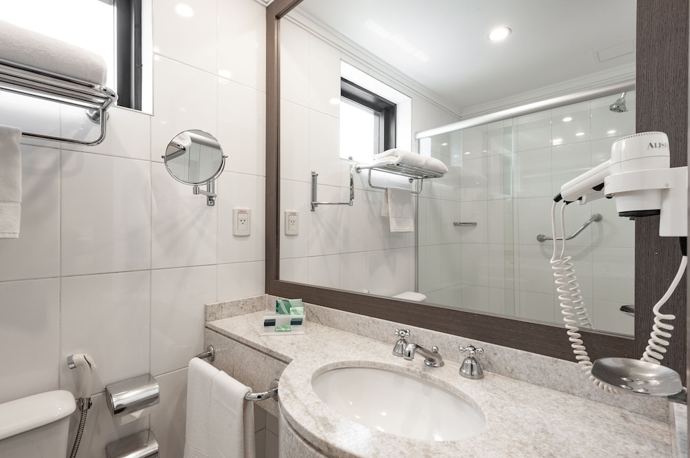 Premium Double Room - Photo 9