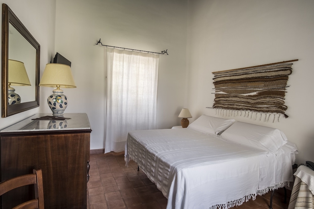 Classic Double Room - Photo 3