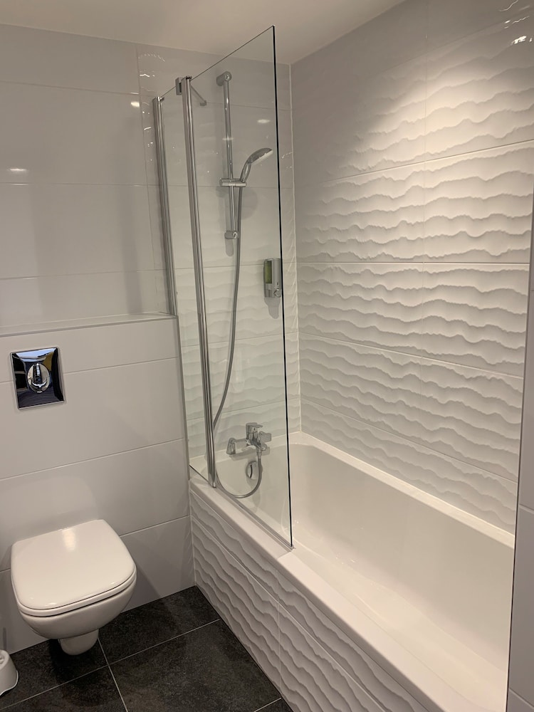 Standard Triple Room, Non Smoking - Photo 4