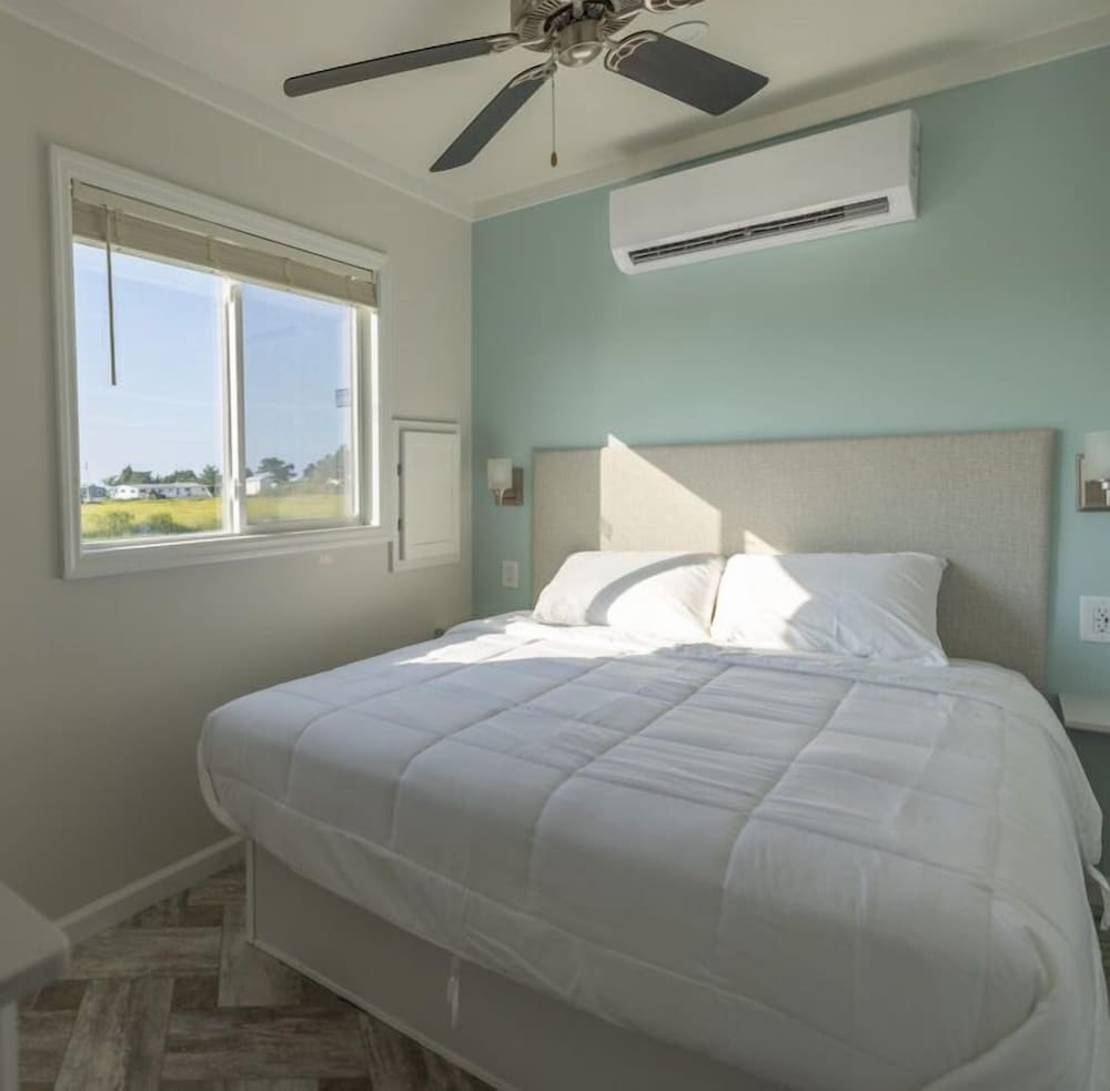 Bungalow (Over the water Bungalow) photo 3