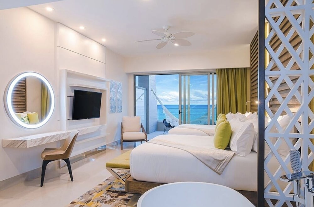Luxury Suite, 2 Bedrooms, Ocean View - Photo 24