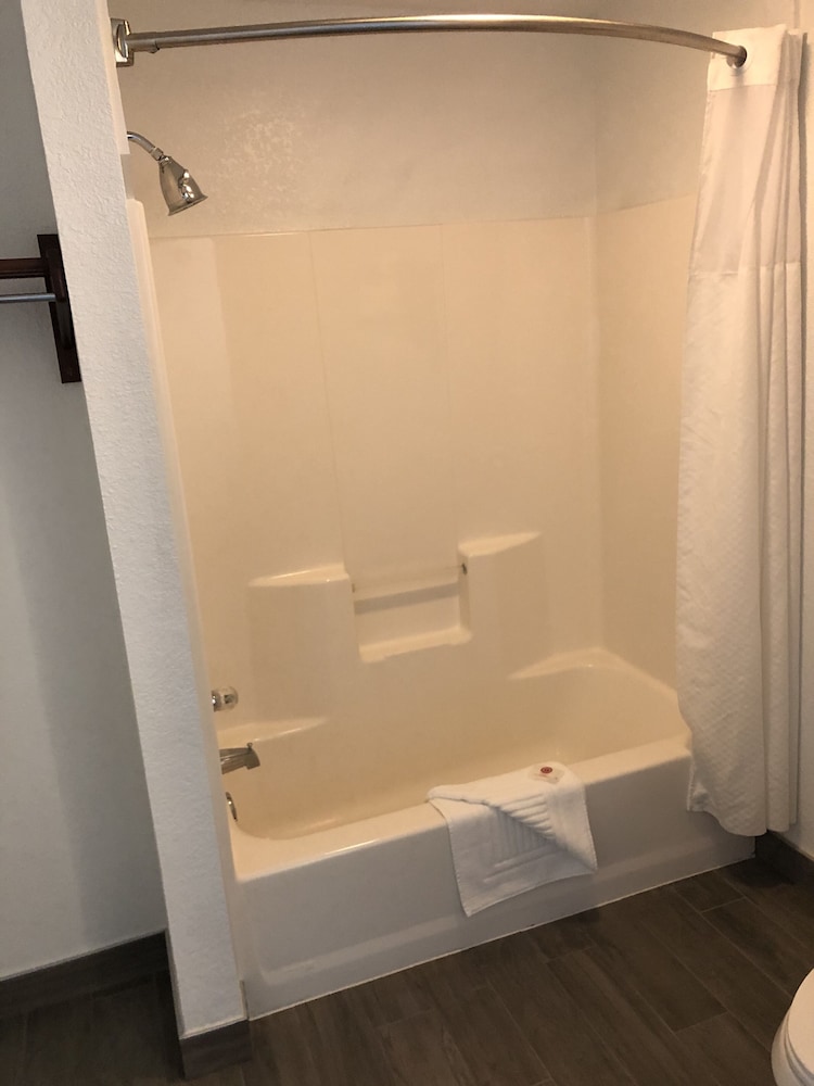 Suite, 2 Queen Beds, Non Smoking - Photo 8