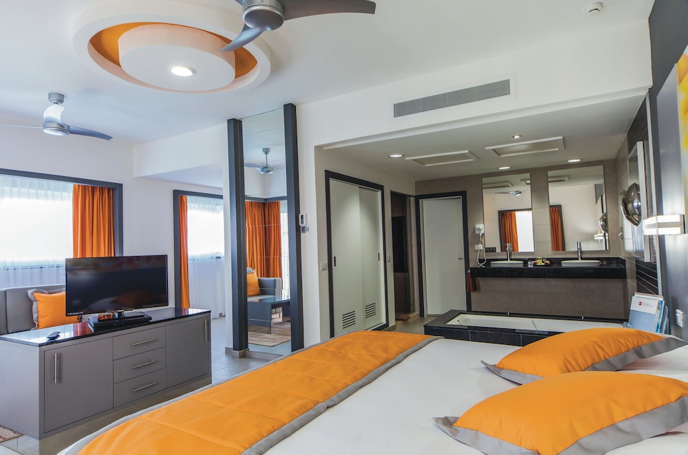 Suite, Ocean View (M) photo 1