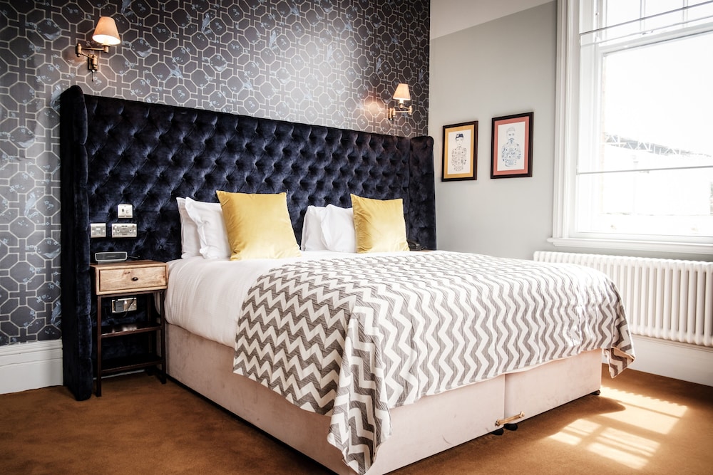 Indulgence Room photo 1
