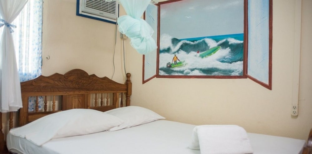 Classic Double Room, Multiple Beds, Non Smoking, Private Bathroom photo 3
