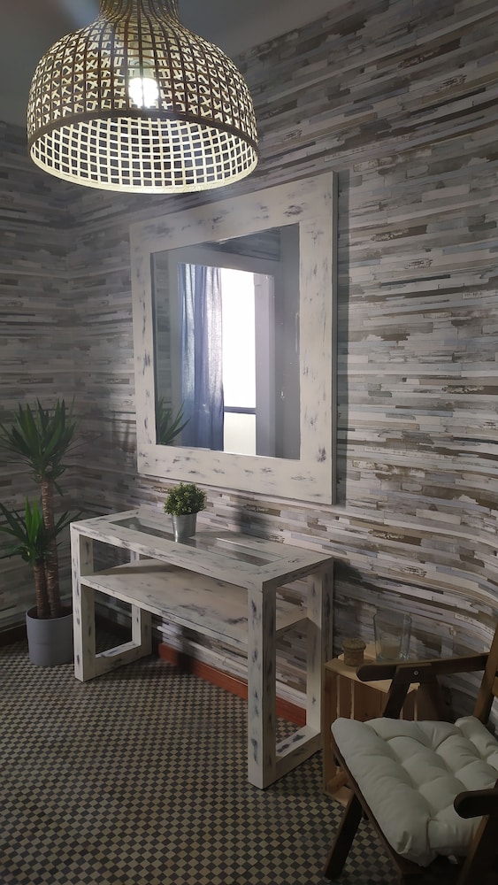 Basic Double Room, Private Bathroom photo 2
