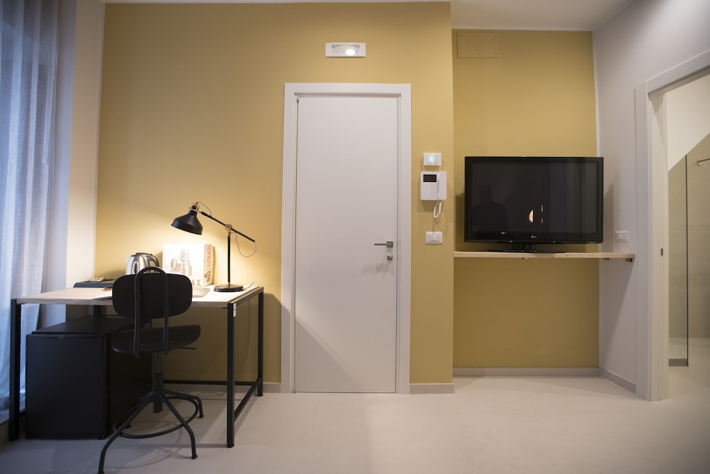 Deluxe Double Room, City View photo 2