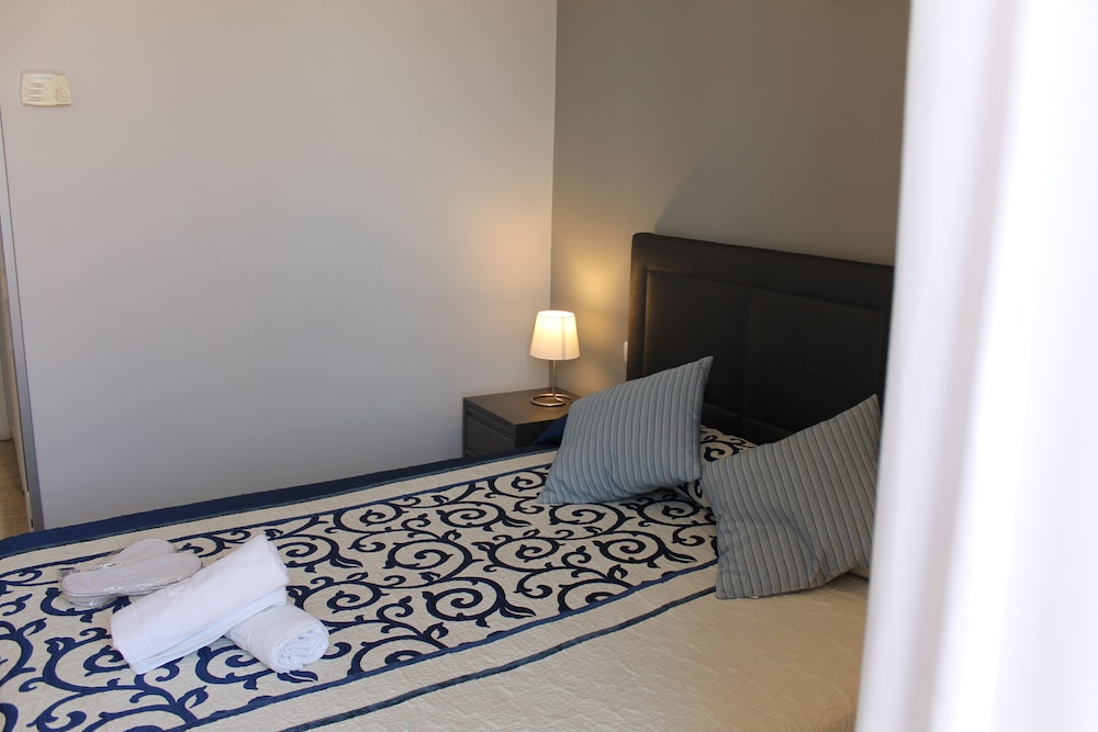 Double Room - Photo 7
