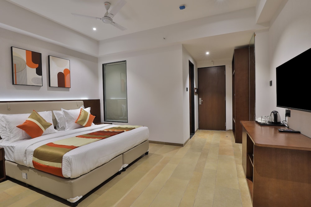 Deluxe Room - Photo 6