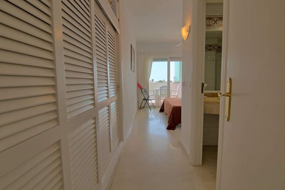 Apartamento, 2 habitaciones, terraza, vista al jardín