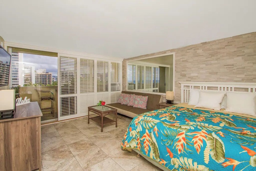 Signature Condo photo 3
