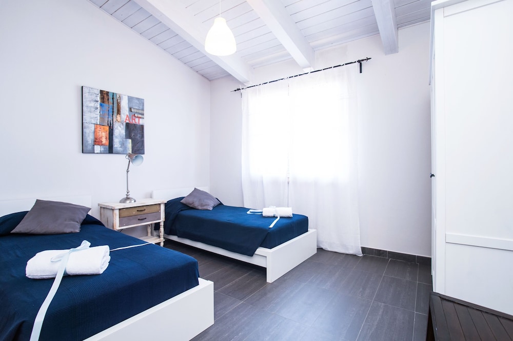 Villa photo 3