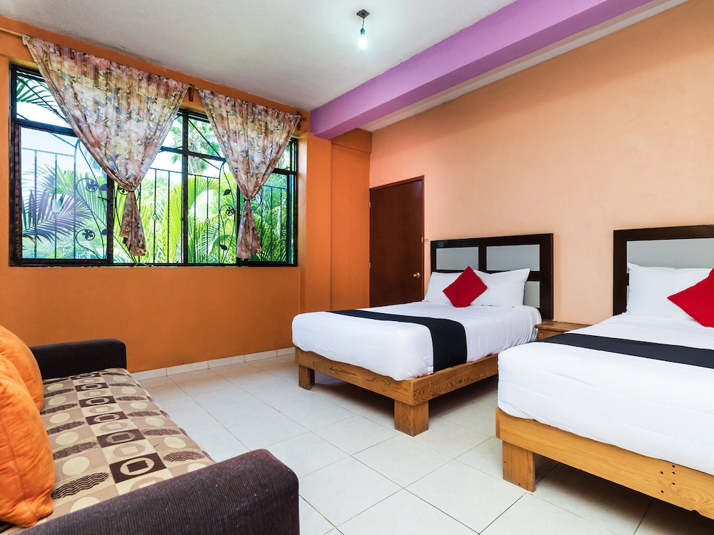 Standard Room, 2 Double Beds - Photo 5