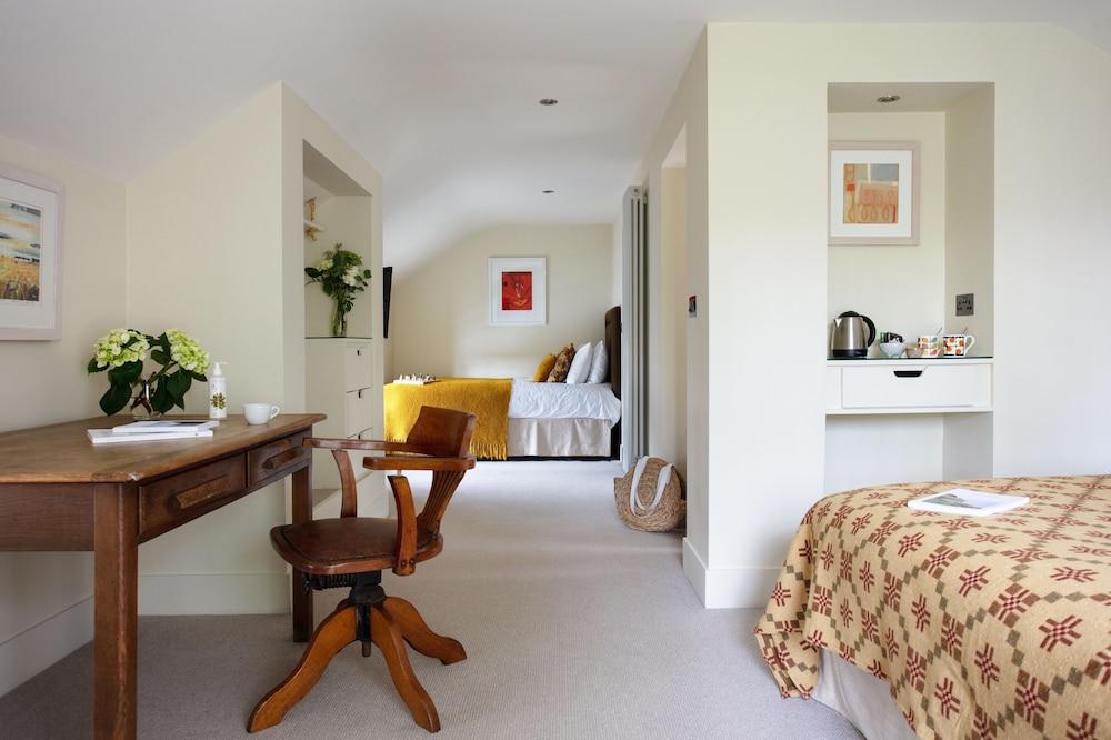 Family Room, Multiple Beds photo 3
