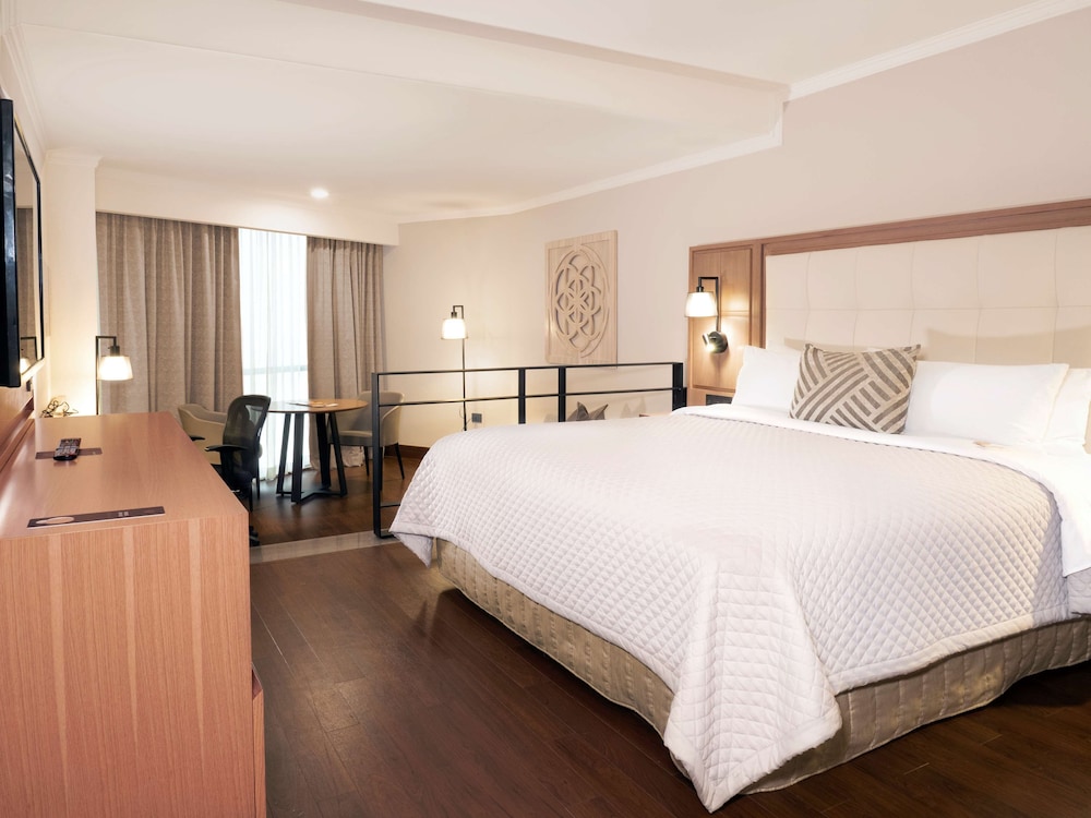 Junior Suite, 1 King Bed